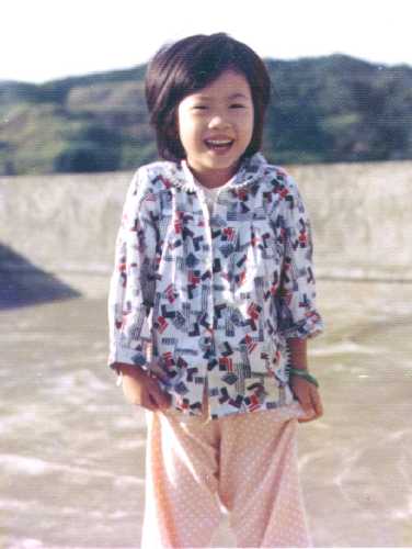 yenya.jpg (111037 bytes)